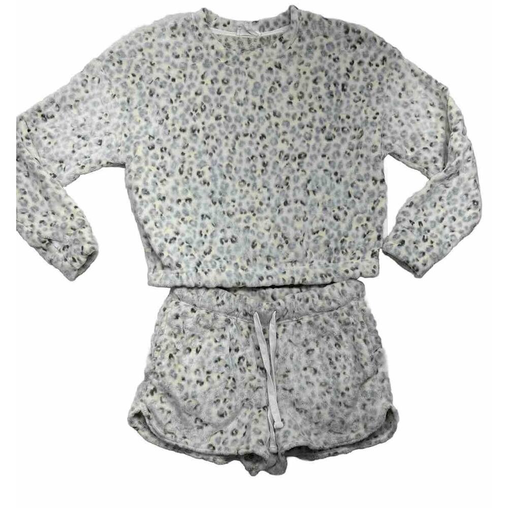 Hippie Rose Womens Pajama Set Size M White Gray Leopard Faux Fur Soft Loungewear